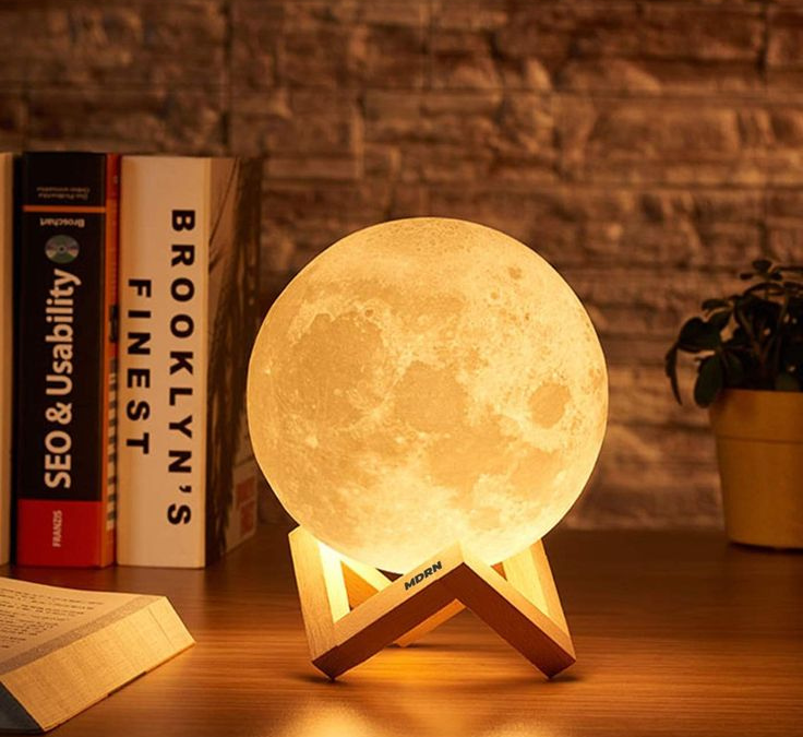 The Best Moon Lamp for a Calming Bedtime